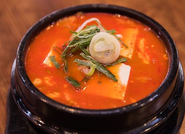 Koreanische Tofu Suppe